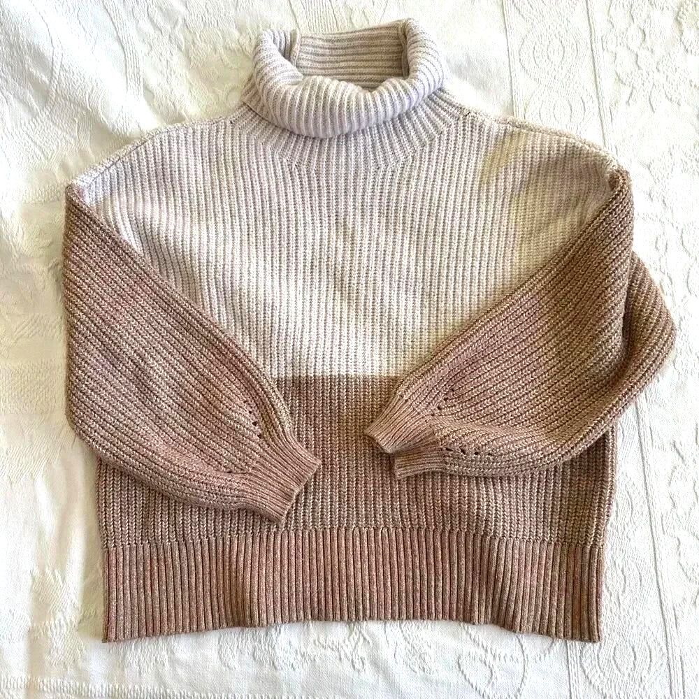American Eagle Colorblock Turtleneck Ribbed Knit Oversized Sweater Tan Beige XS - Picture 5 of 12